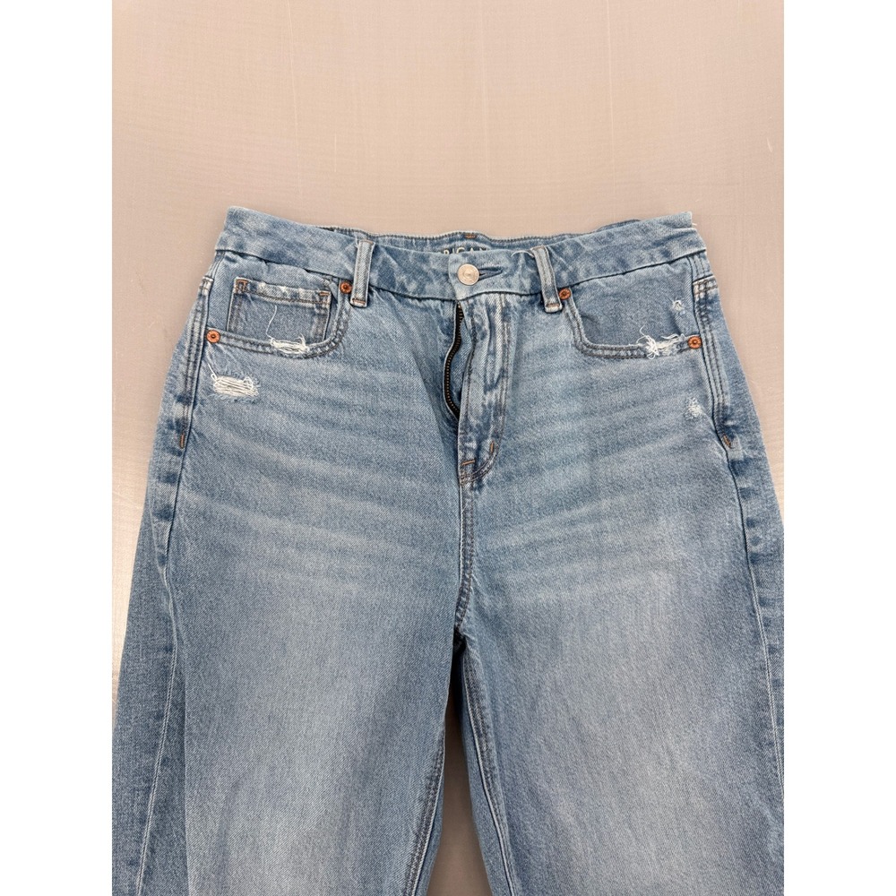 American Eagle Curvy Mom Jeans Size 8 Regular Light Wash Blue Strigid High Rise - Picture 2 of 10